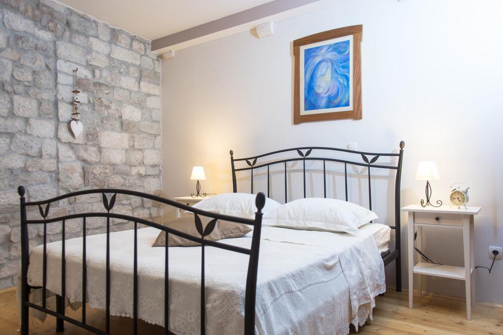 Apartment Capo Residence - Old Town - Parking Trogir Exteriör bild