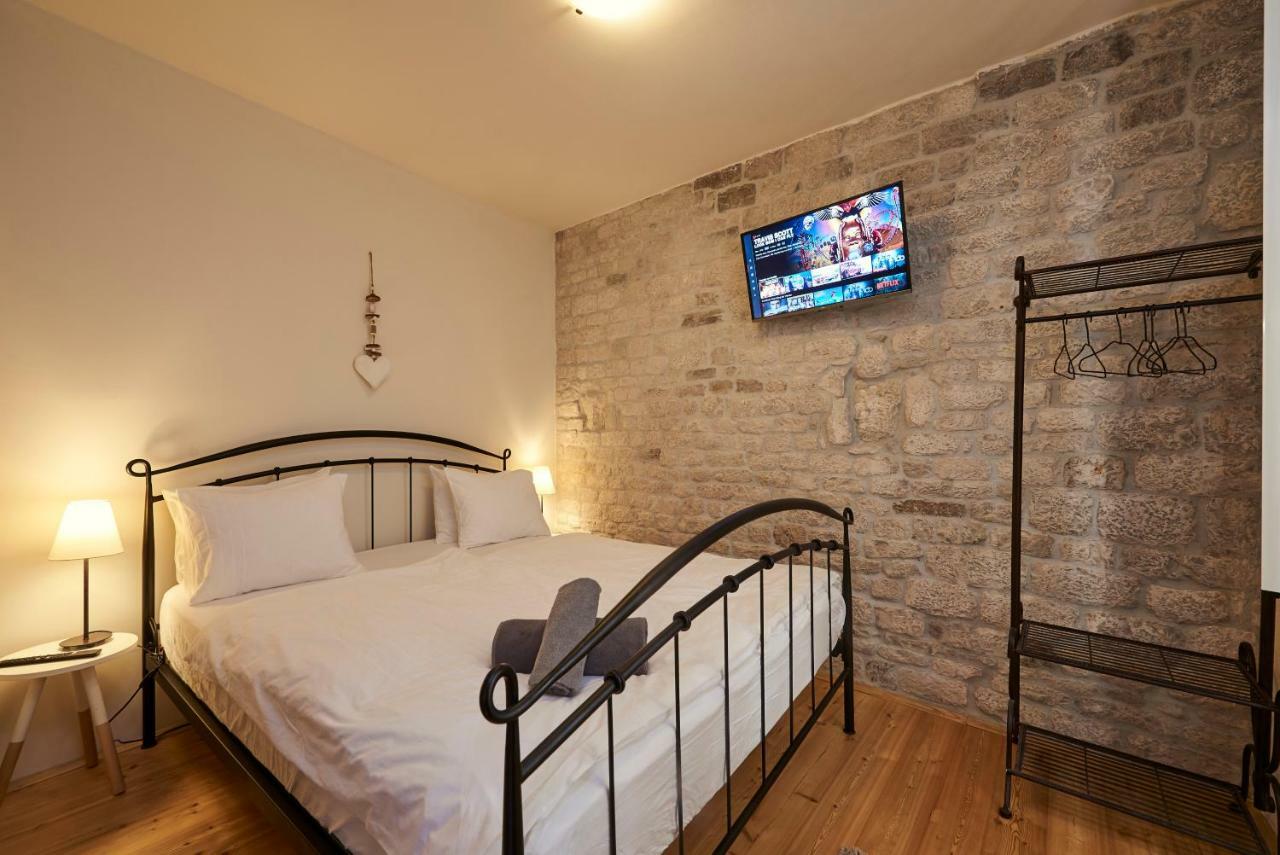 Apartment Capo Residence - Old Town - Parking Trogir Exteriör bild