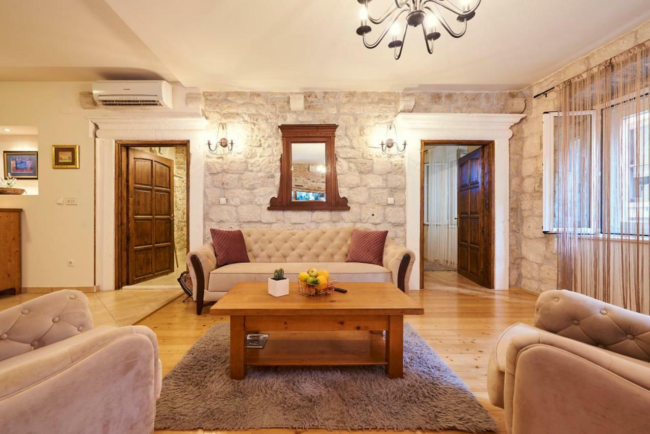 Apartment Capo Residence - Old Town - Parking Trogir Exteriör bild